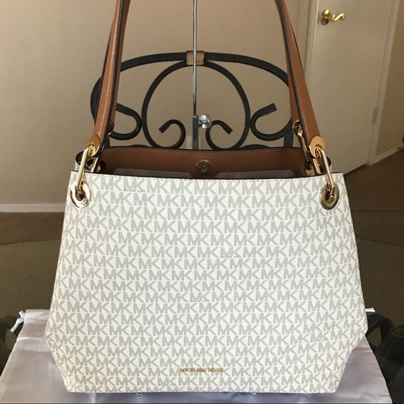 Michael Kors Handbags - Micheal Kors Raven